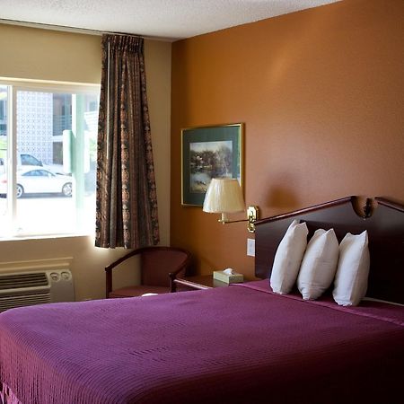 Knights Inn Salem Bagian luar foto