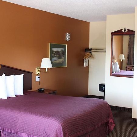 Knights Inn Salem Bagian luar foto