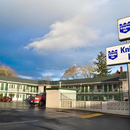 Knights Inn Salem Bagian luar foto