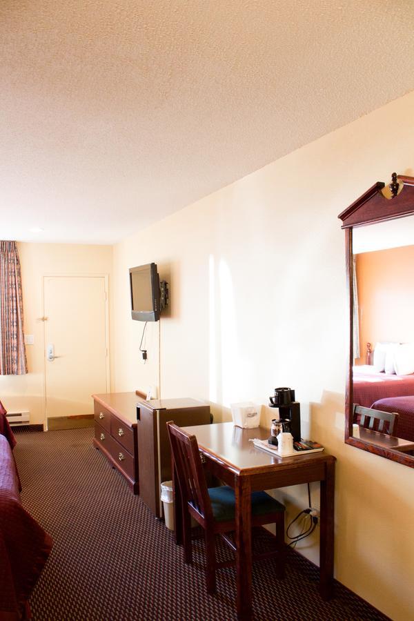 Knights Inn Salem Bagian luar foto
