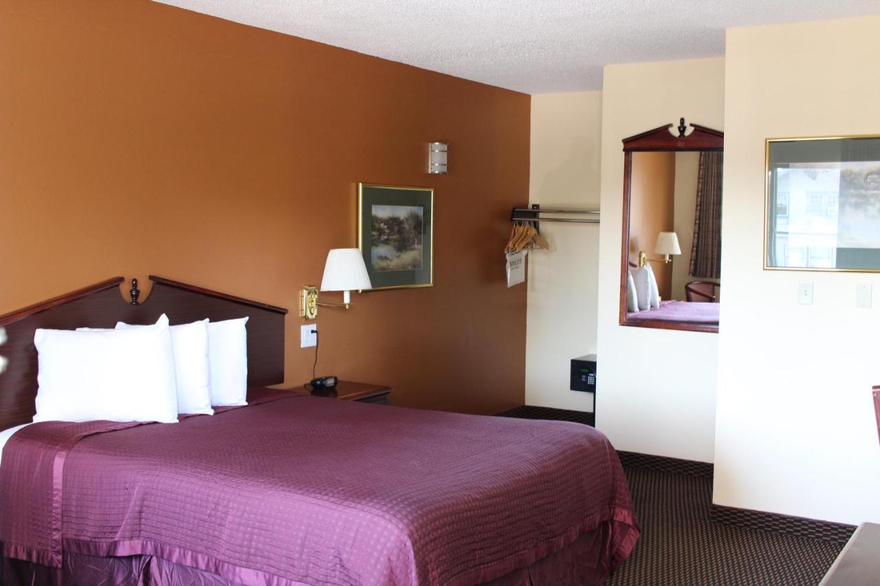 Knights Inn Salem Bagian luar foto