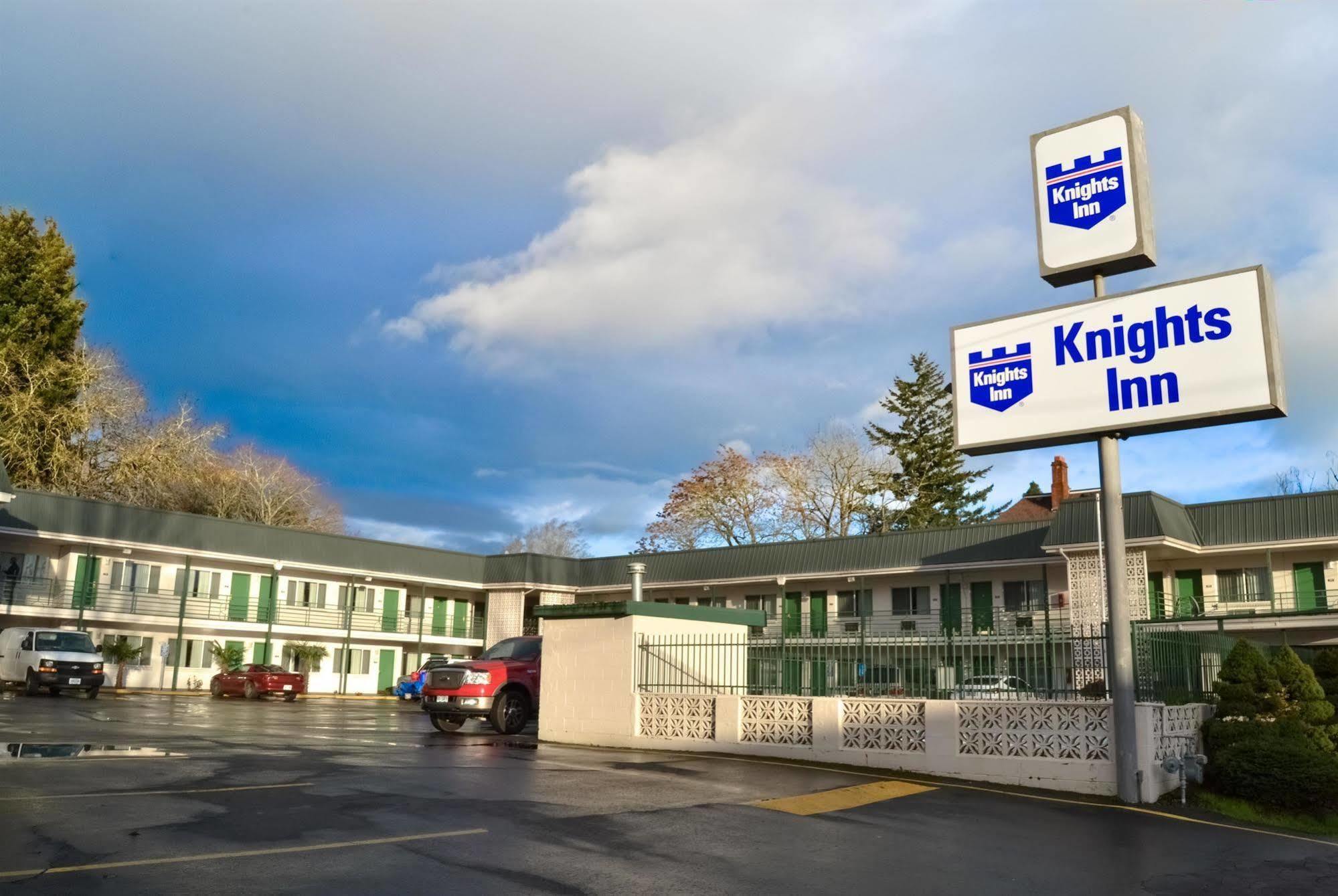 Knights Inn Salem Bagian luar foto